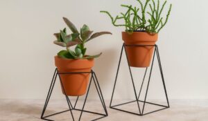 2 tier plant stand